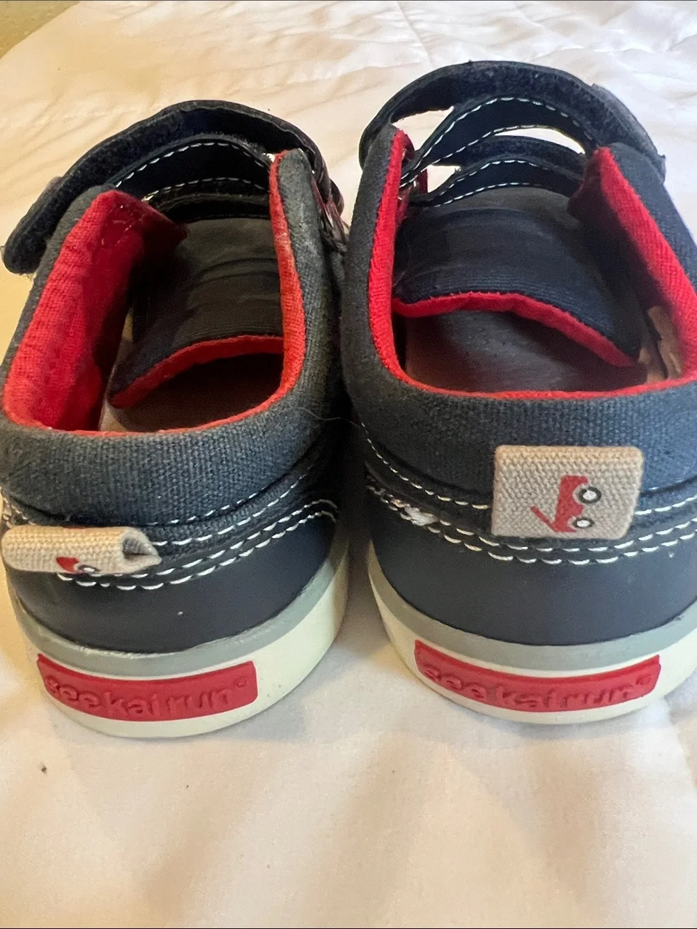 See Kai Run Navy and Red Hook-and-Loop Sneakers